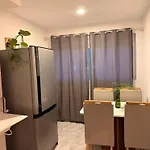 Apartamento Completo Com 2Q Pe Na Areia Na Praia Do Futuro